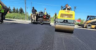 Best Asphalt Driveway Installation  in Long Neck, DE